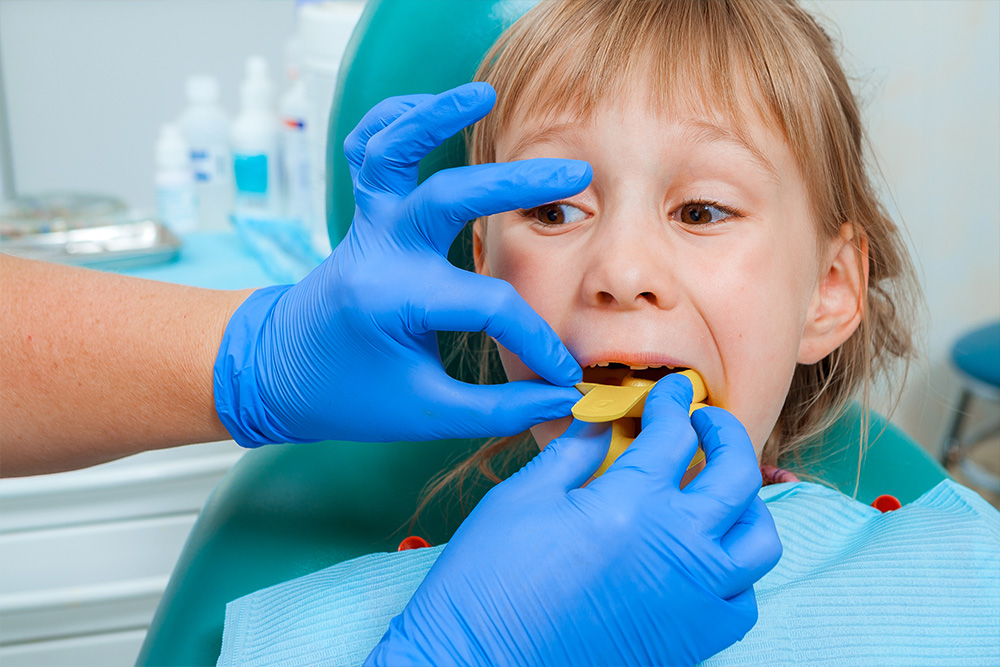 Реминерализирующая терапия детских зубов